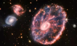Image composite de la galaxie de la Roue du chariot prise par le télescope spatial James-Webb, 