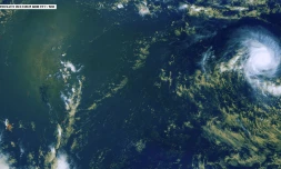 La forte tempête tropicale Grant à 3.440 km à l'est de La Réunion, s'intensifie progressivement