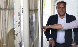 Didier Robert arriver à la caserne Vérines