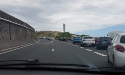 Un fourgon en feu au tunnel du Cap La Houssaye