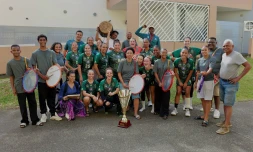 Saint-Pierre : l'équipe séniors filles de handball ramène la coupe à la maison