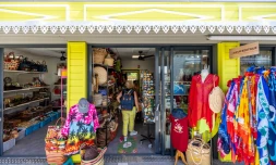 Saint-Denis : le marché artisanal ravit les réunionnais.es