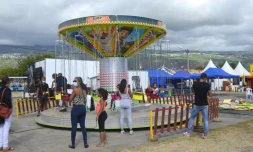 Fête foraine de Saint-Paul : une fillette chute d'un manège, l'accident est sans gravité 