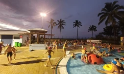 480 baigneurs réunis à la piscine du port 