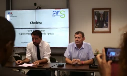 l’ARS Mayotte, en présence du préfet Thierry Suquet ainsi que le directeur général de l’ARS Mayotte, Olivier Brahic (à la gauche du préfet)