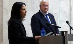 La cheffe de la diplomatie allemande Annalena Baerbock (G) lors d'une conférence de presse commune avec son homologue ukrainien Andrii Sybiga (D) à Kiev le 4 novembre 2024