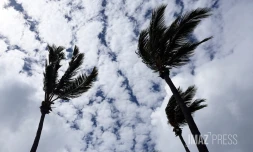 temps gris , nuageux , pluie