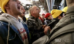 Heurts et sifflets au Salon de l'agriculture, les manifestants cherchent Macron [?]