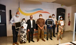 Le Port : nouvelle remise d'ordinateurs aux familles