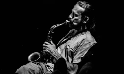 Saint-Benoît : Gaël Horellou et Tim Zéni en concert au Bisik