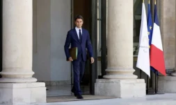 Le chef du gouvernement Gabriel Attal Ă la sortie du Conseil des ministres, le 16 juillet 2024 Ă Paris ( AFP / Ludovic MARIN )