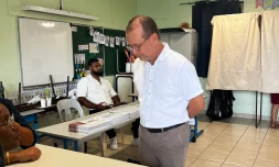 Saint-André : Éric Fruteau, ancien maire de la ville, a voté ce dimanche matin