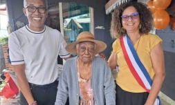 Catégories Thèmes Médias Widgets Régie publicitaire Commentaires Annonces légales Marchés publics Pushs Gestion des lives Imaz Press Réunion › Médias › Lier des médias au reportage Saint-Paul : Marie-Thérèse Émali célèbre ses 104 ans