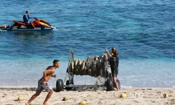  pose des filets plage de  Boucan-Canot 