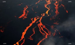 Volcan, Piton de la Fournaise, nouvelles fissures, survol, 20 mars 2019, lave, éruption 