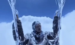 Insolite : un parachutiste chinois atteint plus de 8.500 m d'altitude