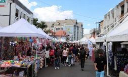 Tampon : la braderie anime le centre-ville 
