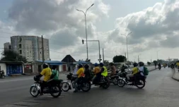 Un carrefour de Cotonou aprÚs que des militaires ont annoncé à la télévision publique du Bénin avoir "démis de ses fonctions" le président Patrice Talon, le 7 décembre 2025 ( AFP / - )
