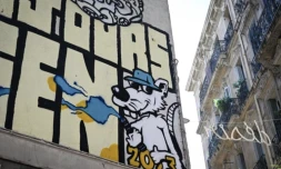 Un grafitti d'un rat dessiné sur un mur dans le centre de Marseille, le 17 octobre 2024 ( AFP / MIGUEL MEDINA )
