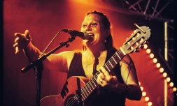 Bisik Maggy Bolle & HeÌleÌne Piris