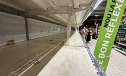 pénurie de bouteilles d'eau en rayon 