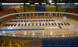 Les cercueils des migrants morts deux jours plus tÎt aprÚs le naufrage de leur embarcation au large de la Calabre, dans le sud de l'Italie, à Steccato di Cutro, Italie, le 28 février 2023