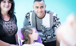 Dimitri Payet rend visite aux enfants de l\'association Famill\'Espoir