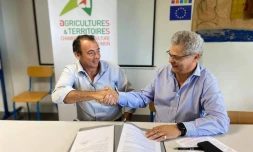 Signature d'une convention sur la transformation des produits de la ferme