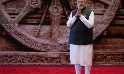 Le Premier ministre indien Narendra Modi attend l'arrivée des dirigeants du G20, le 9 septembre 2023 à New Delhi