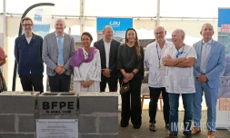 pose premiere pierre du batiment femme parent enfant au CHU Nord 