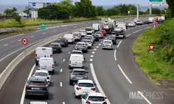 Fytia - Fortes pluies dans l'ouest - route du littoral basculée