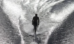 Laura Phily championne de France de figure ski nautique