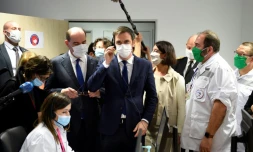 Le Premier ministre Jean Castex et le ministre de la Santé Olivier veran, en déplacement au CHR de Metz, le 14 janvier 2021