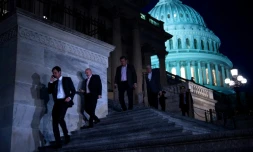Des membres de la Chambre des représentants à Washington s'en vont aprÚs un accord au CongrÚs pour mettre fin au "shutdown", le 22 janvier 2018