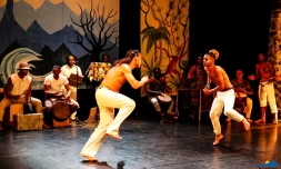 Moring : l'histoire de La Réunion retracée dans un spectacle [?]