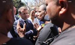 Macron aux Camélias
