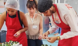 "De la fourche à la fourchette" : sept jeunes de Bois d'Olives révèlent leurs talents culinaires lors d'un concours inédit