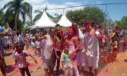 Dipavali 2016 à Saint-André - Holi