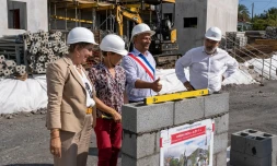 Saint-Paul pose la première pierre du futur Domaine du Centaure