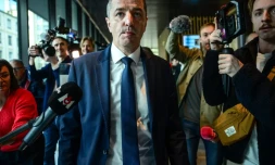 Le maire de Saint-Etienne, Gaël Perdriau, à la sortie du tribunal à Lyon le 1er décembre 2025 © OLIVIER CHASSIGNOLE / AFP