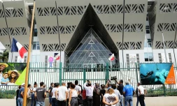 étudiants privés de bourse et parents à la Région samedi 4 août