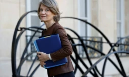 La ministre de l'Éducation Anne Genetet arrive à l'Élysée pour assister au conseil des ministres au cours duquel le budget 2025 sera présenté, le 10 octobre 2024 à Paris ( AFP / Ludovic MARIN )