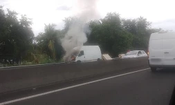 véhicule en feu quatre voies saint paul 7 mars 2020