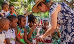 Un moment d’échange culturel entre les écoliers Portois et Mahorais