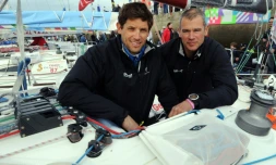 Les skippers Erwan Tabarly et Thierry Chabagny, le 3 avril 2016 à Concarneau
