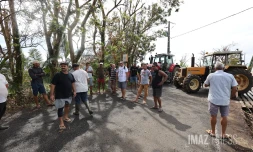 Sans électricité, barrage chemin de ceinture à Saint-Benoît