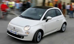   Photo AFP  La craquante Cinquecento (500) pourrait intégrer le portefeuille de modèles Chrysler.