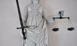 Le salarié d'une maison de vin de Bourgogne a été condamné, mardi à Dijon, à un an de prison avec sursis pour le vol de milliers de bouteilles de vin d'une valeur de plus de 600.000 euros ( AFP / LOIC VENANCE )