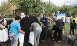 Distribution de compost à Saint-Philippe 