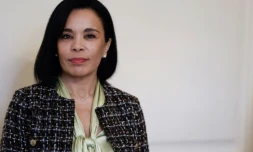 La secrétaire d’État chargée de l’Égalité entre les femmes et les hommes, Salima Saa, à Paris, le 18 novembre 2024 ( AFP / Ian LANGSDON )